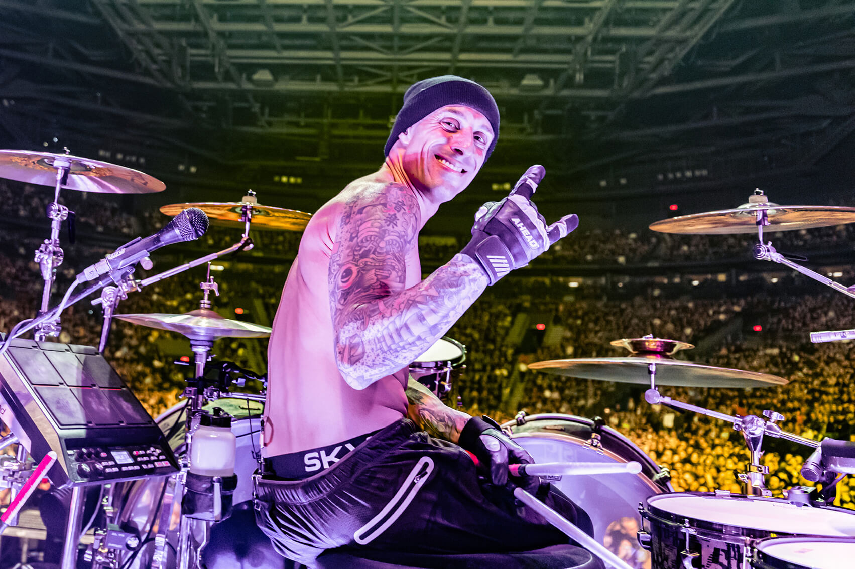 Frank Zummo Visits with School of Rock students on Tour [Video]