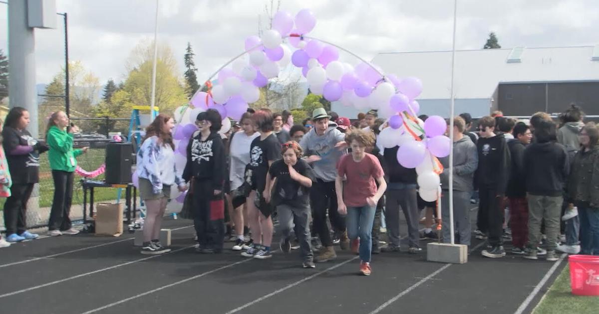 Students honor cancer survivors during Eugene School District 4J’s Relay for Life | News [Video]