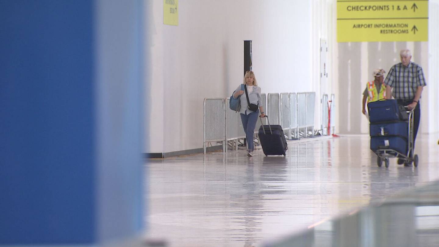 Woman suing city after slipping on sandwich at CLT airport  WSOC TV [Video]