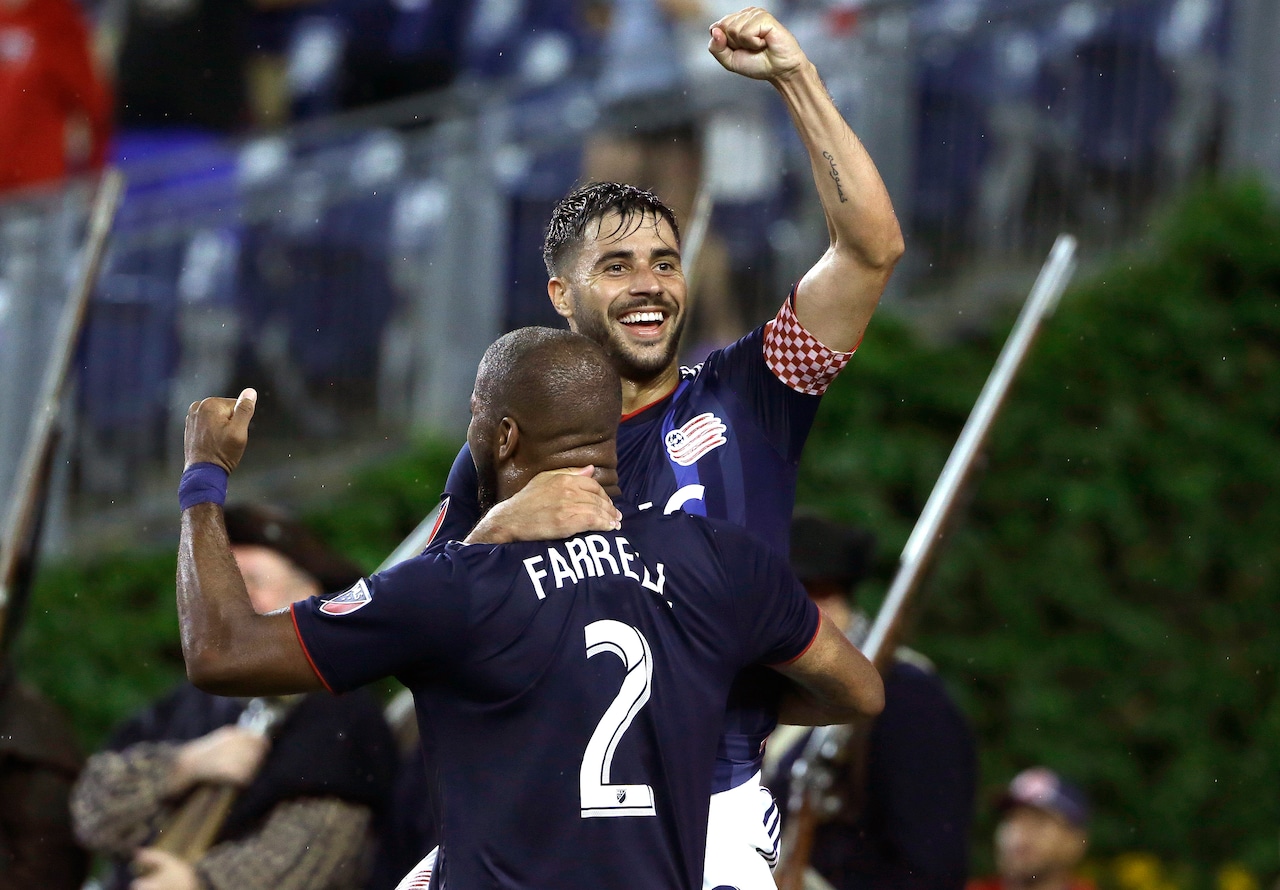 Carles Gil scores, New England fortunate in win over Charlotte FC (video)