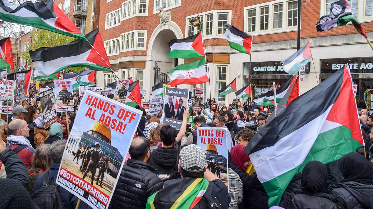 Just a quarter of British Muslims say Hamas definitely committed murder and rape in Israel on October 7 – and nearly 40% say they DIDN’T, shock poll reveals [Video]