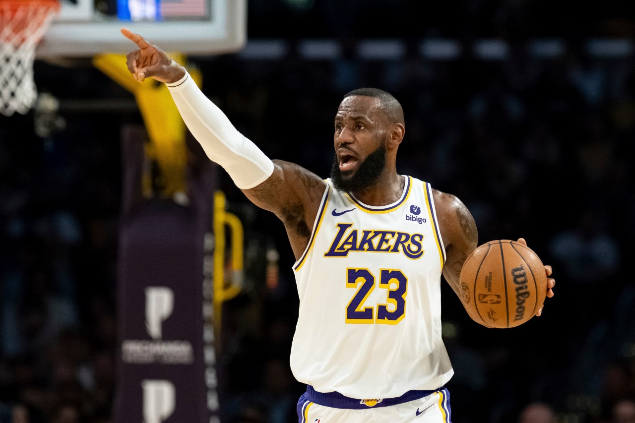 LeBron James to miss Lakers key showdown with Minnesota due to flu-like symptoms | KLRT [Video]