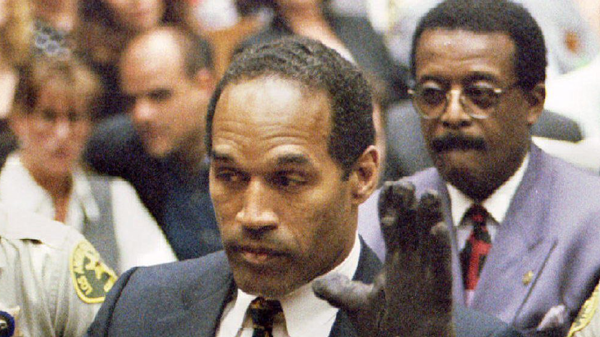 OJ Simpson dead at 76: Infamous ex-NFL star acquitted of killing ex-wife & her friend in 90s dies after cancer diagnosis [Video]