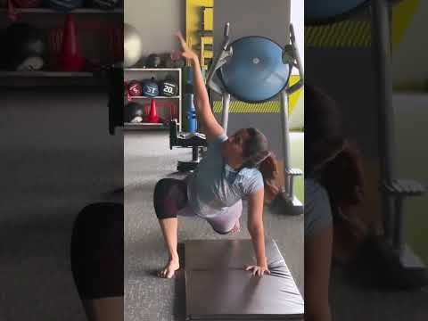 Anasuya Bharadwaj Gym Workout Yoga Hard Working Tips Bollywood Actress [Video]