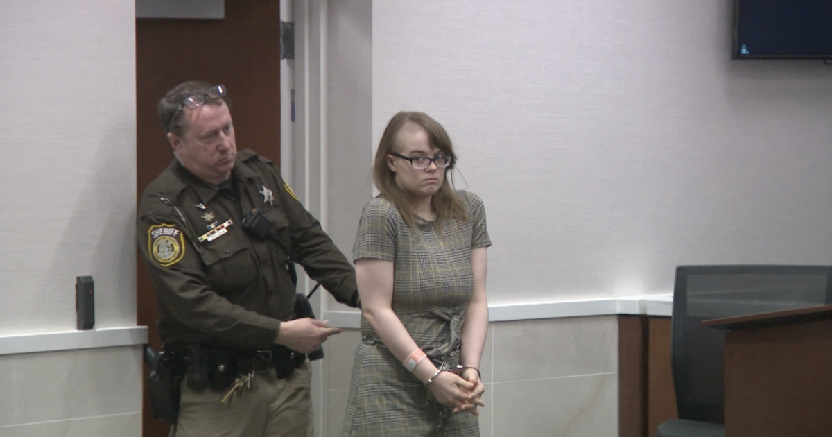 Judge rules woman in the Slender Man case to stay in mental health facility [Video]