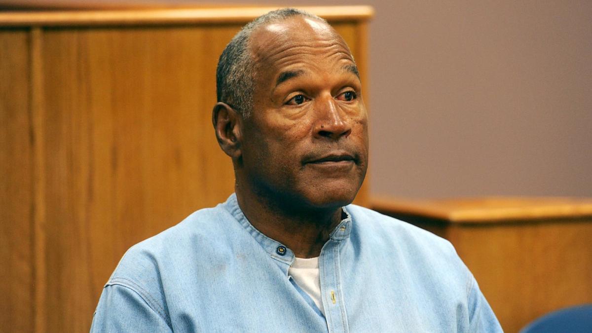 OJ Simpson, former football star acquitted of murder, dies at 76 [Video]