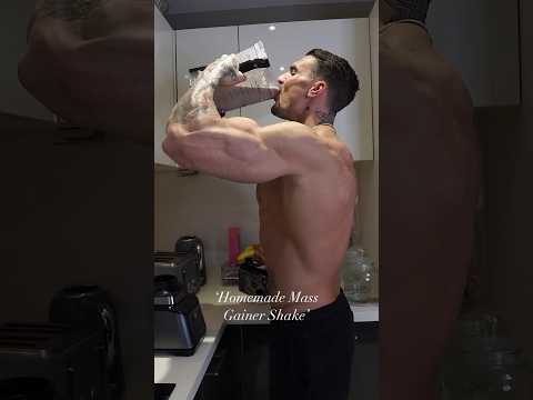Simple but effective ‘Homemade Mass Gainer Shake’💪#protein [Video]
