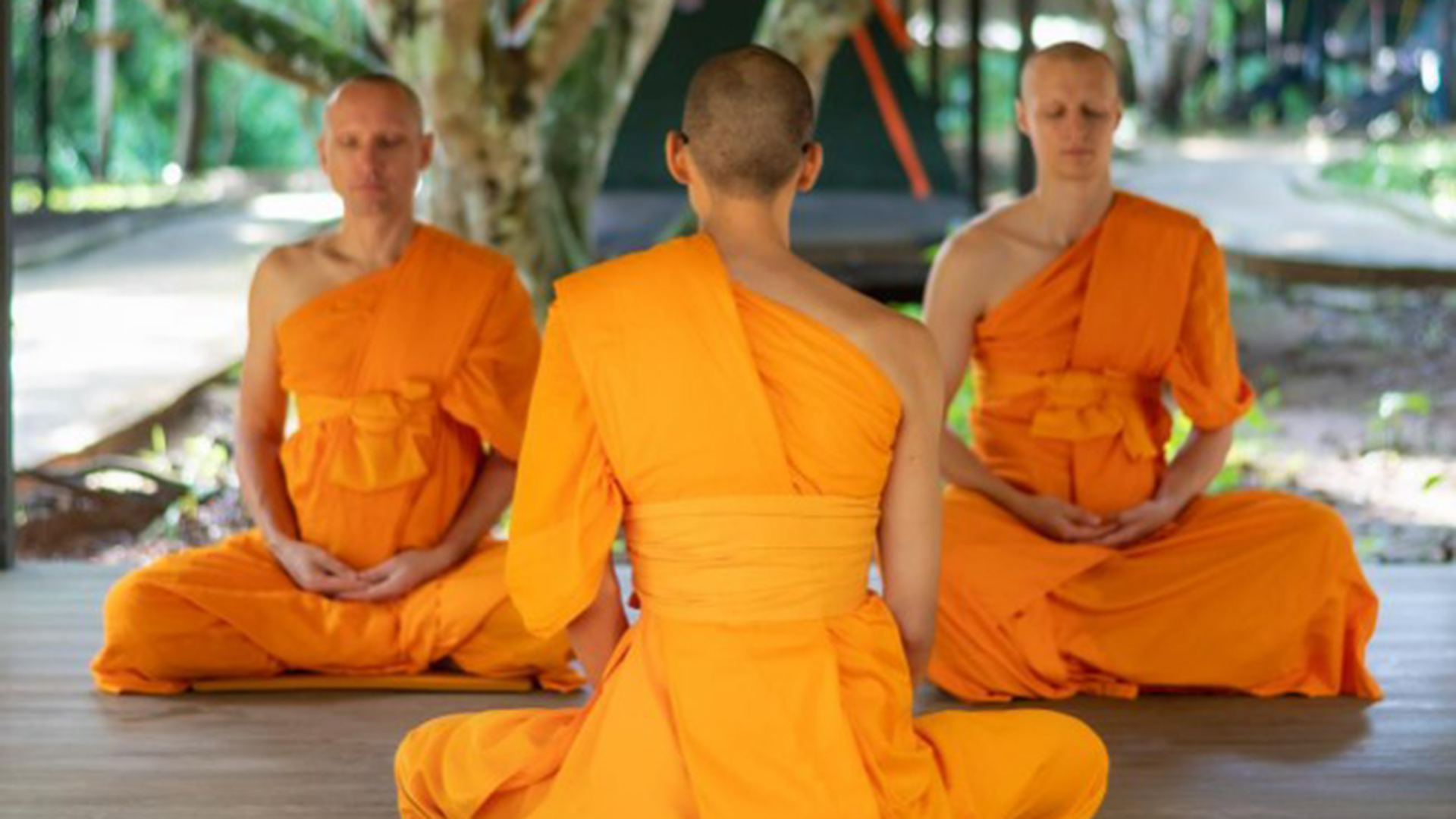 I was a football champion but quit to be a Buddhist monk – I packed everything up for a simpler life in Thailand [Video]