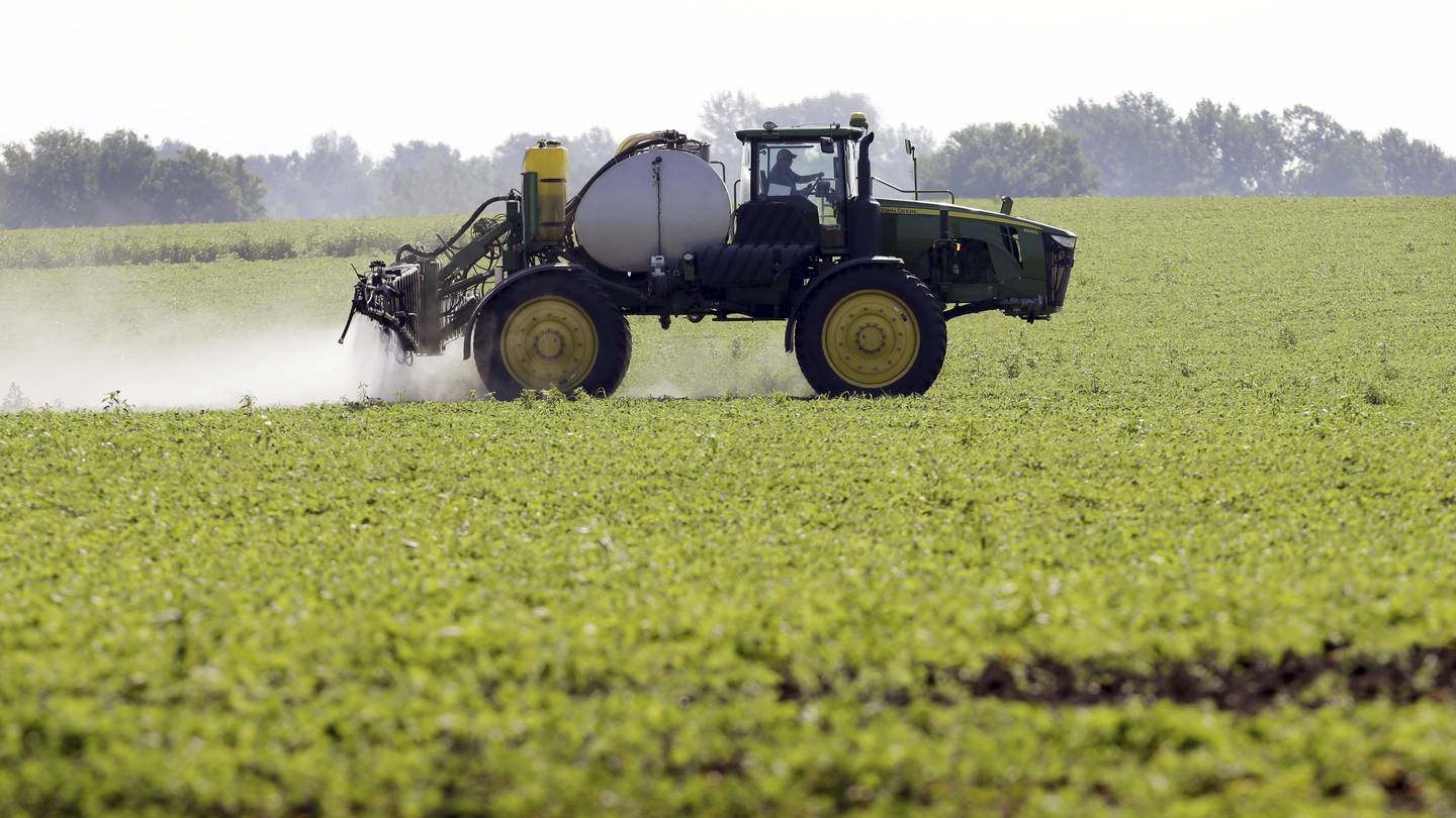 Weedkiller manufacturer seeks lawmakers’ help to squelch claims it failed to warn about cancer  WHIO TV 7 and WHIO Radio [Video]