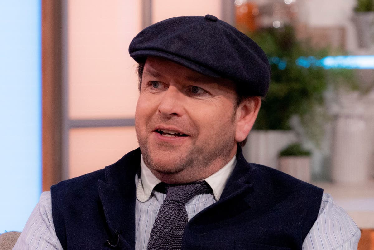 James Martin shares health update after cancer diagnosis [Video]