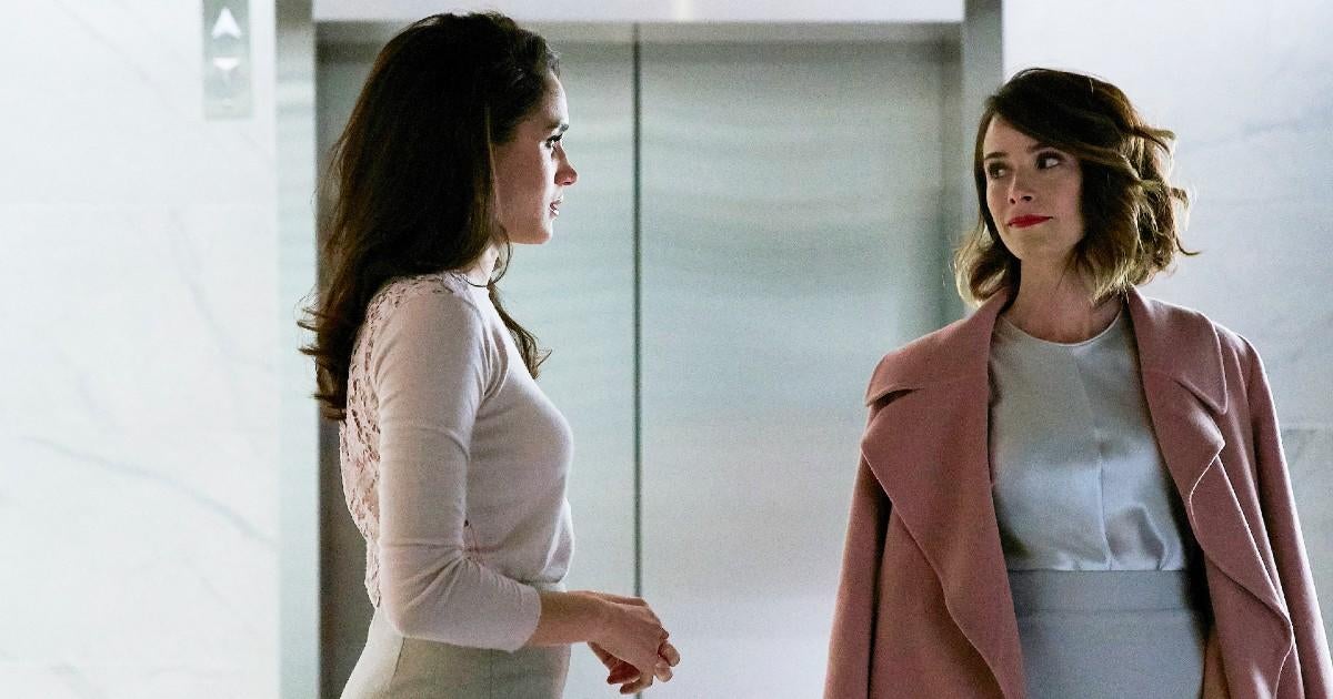 Meghan Markle Reunites With ‘Suits’ Co-Star Abigail Spencer for Great Cause [Video]