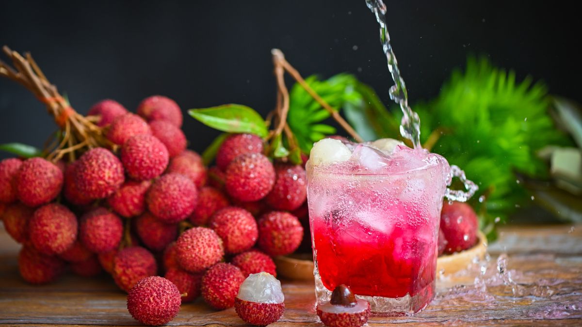 5 Remarkable Health Benefits Of Drinking Lychee Juice In Summers [Video]