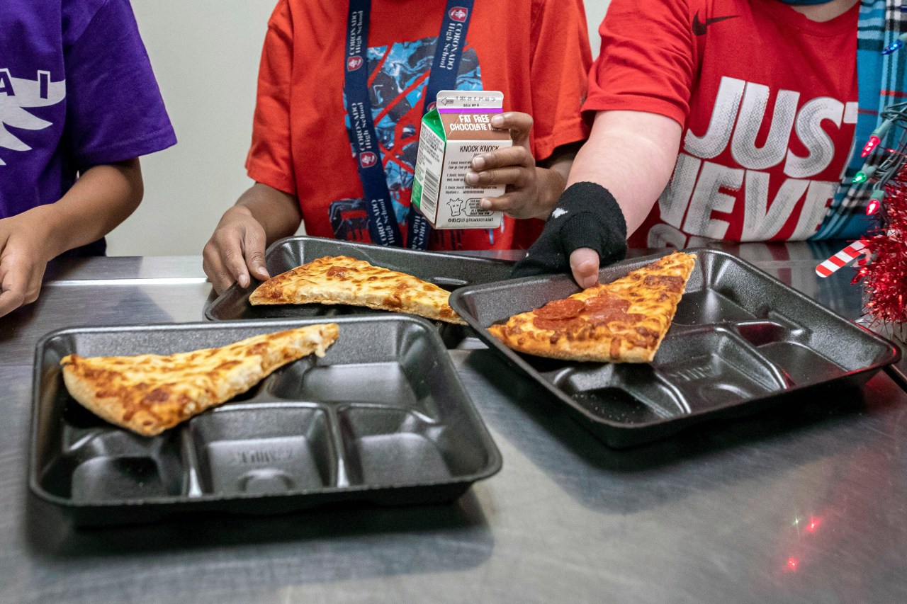 USDA updates rules for school meals that limit added sugars for the first time | KLRT [Video]