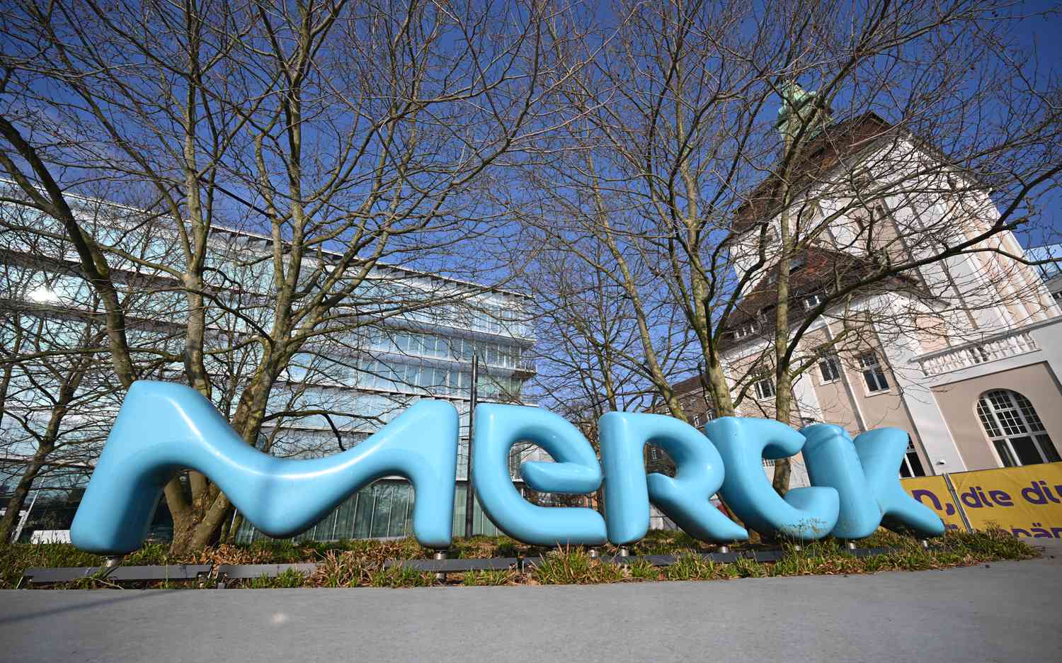 Merck’s Cancer Drug and Vaccine Sales Drive Better-Than-Expected Results [Video]