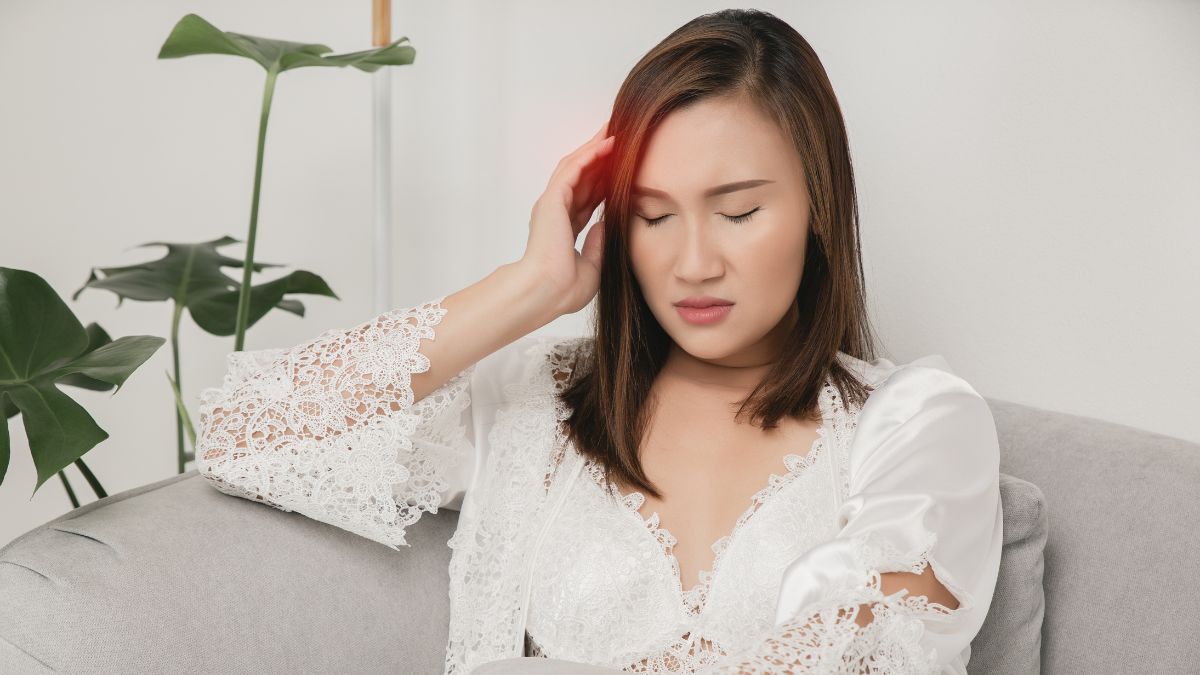 5 Natural Ways To Get Rid Of Major Headache Using Home Remedies [Video]