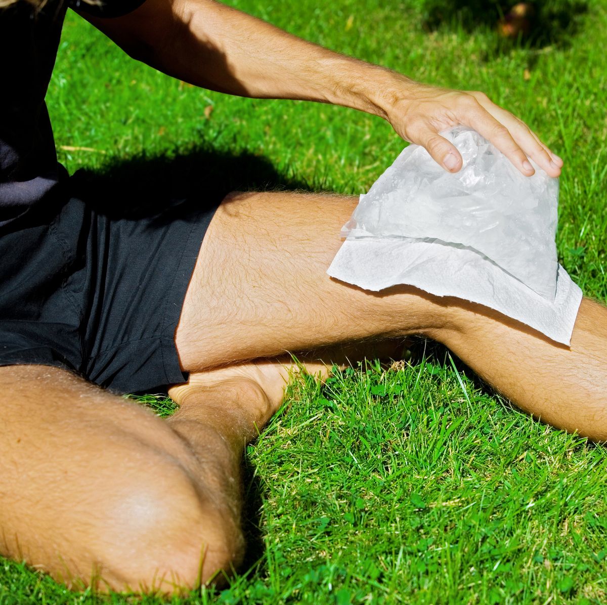 The Truth About Using Ice vs Heat for Running Injuries [Video]