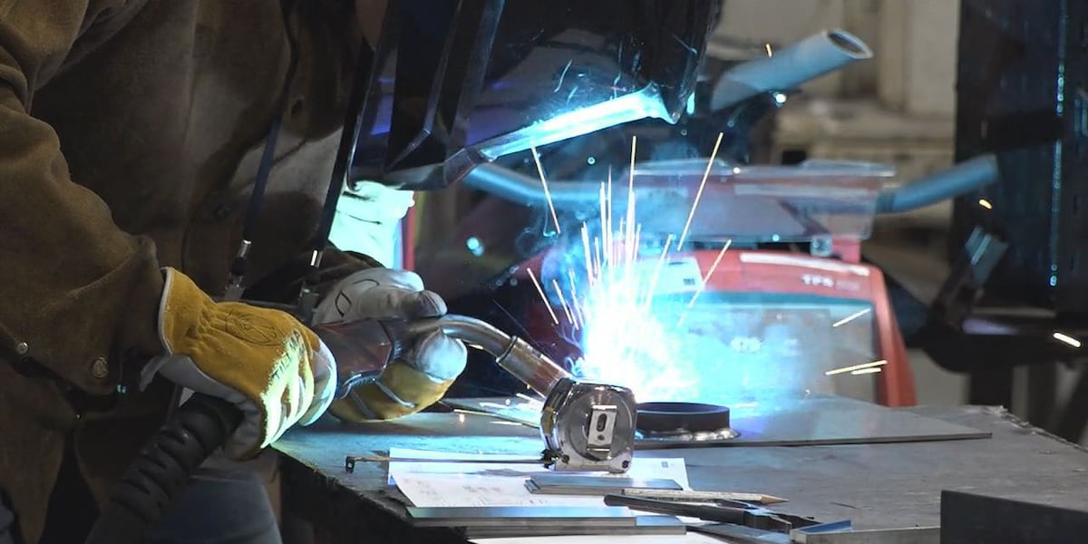 Welding competition showing students career opportunities [Video]