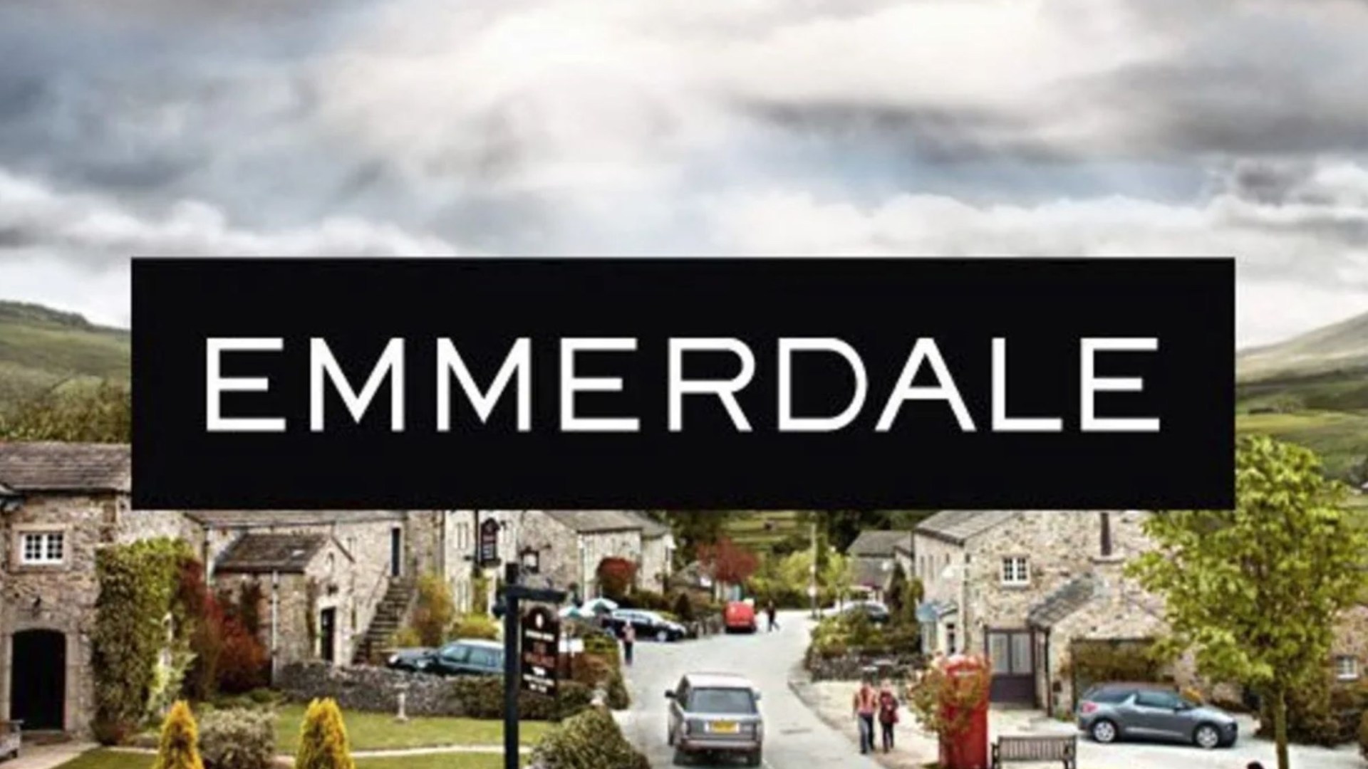 ‘Treating us with contempt!’ fume Emmerdale fans as they blast ‘dull and humourless’ soap for ‘wasting great characters’ [Video]