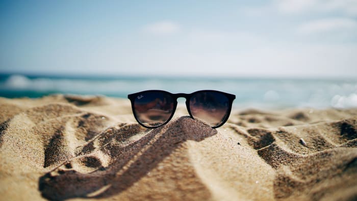 What you should know when buying sunglasses, sunscreen [Video]