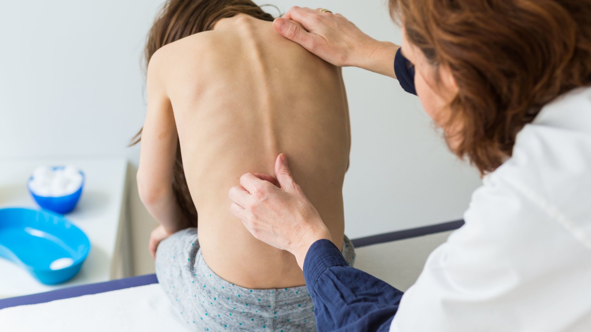 New law aims to end children’s scoliosis surgeries wait list pain as HSE would have ‘statutory duty’ to resolve crisis [Video]