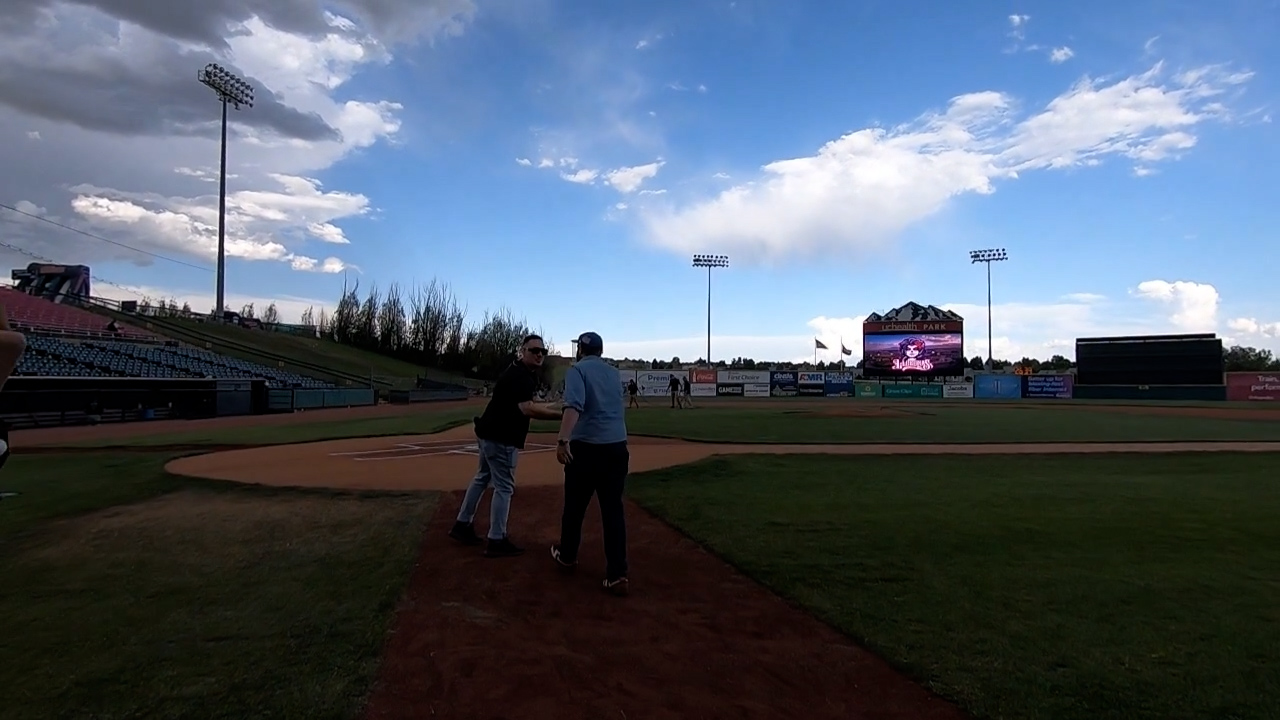 Comedian throws first pitch for Make-A-Wish fundraiser [Video]