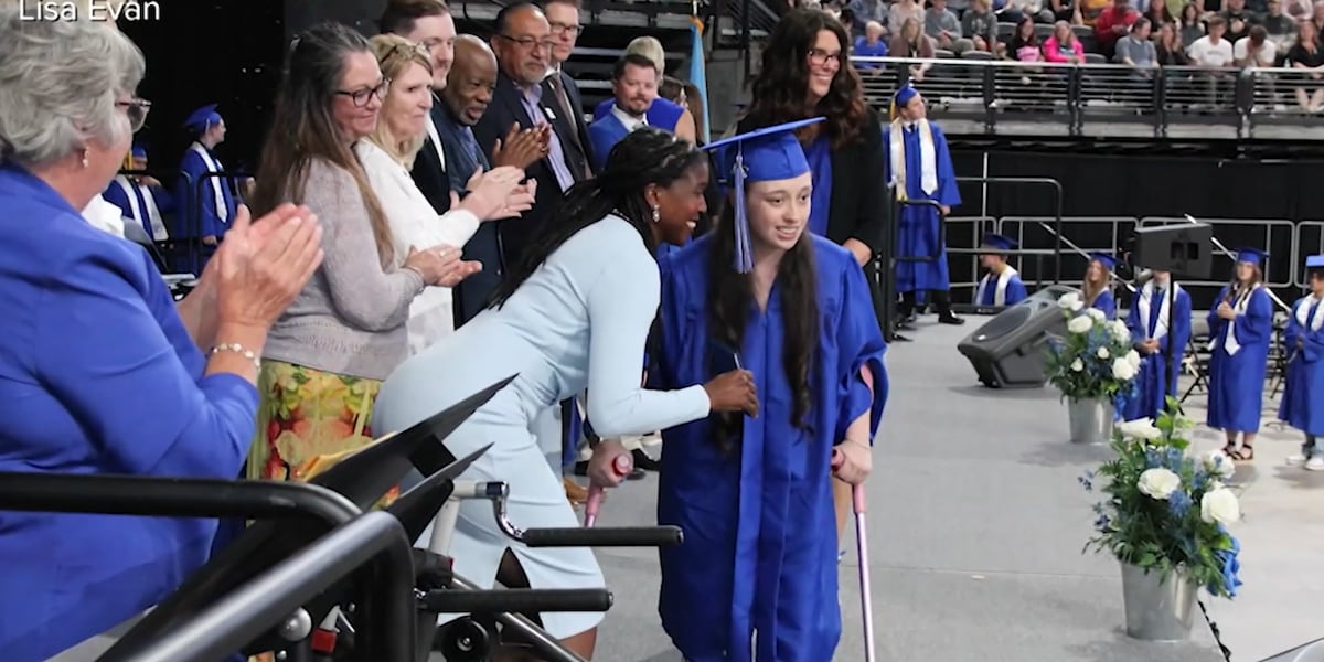 Student with cerebral palsy gets up from wheelchair to walk across stage at graduation [Video]