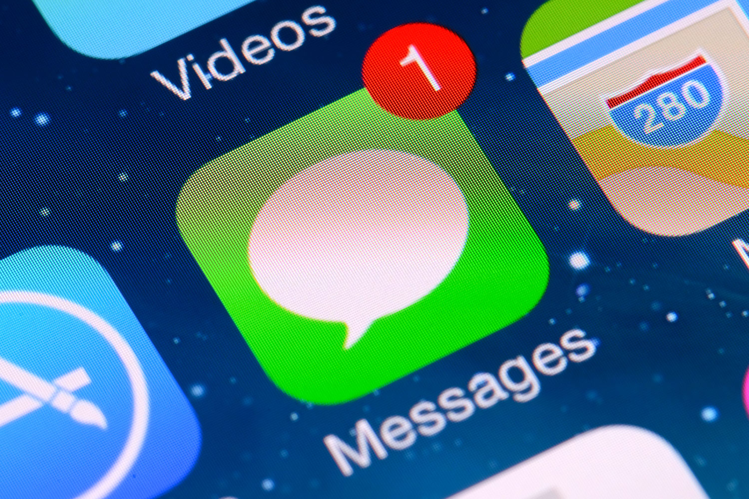 Apple finally unveils big iMessage upgrade with eight new features that makes texting Android owners way better [Video]