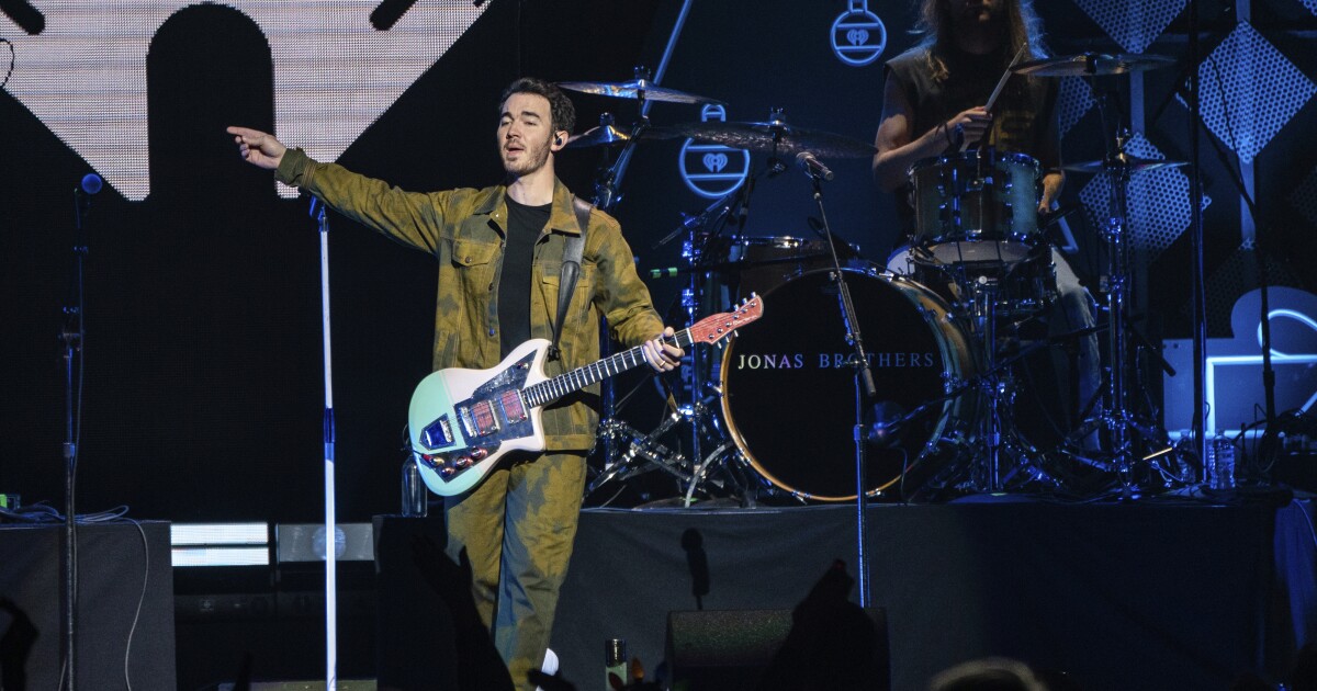 Kevin Jonas opens up about skin cancer removal. Heres how to check your skin [Video]