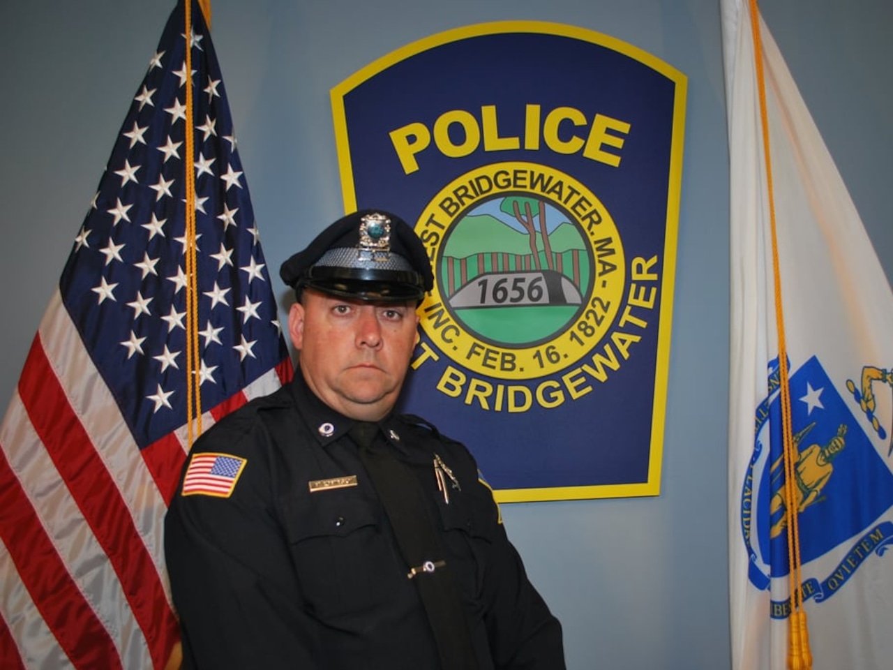 West Bridgewater police mourn death of active duty Officer Michael Kominsky [Video]