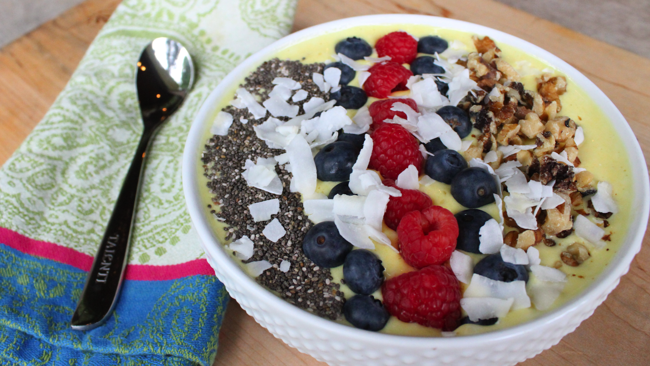 How to Make a Smoothie Bowl for a Meal or Snack [Video]