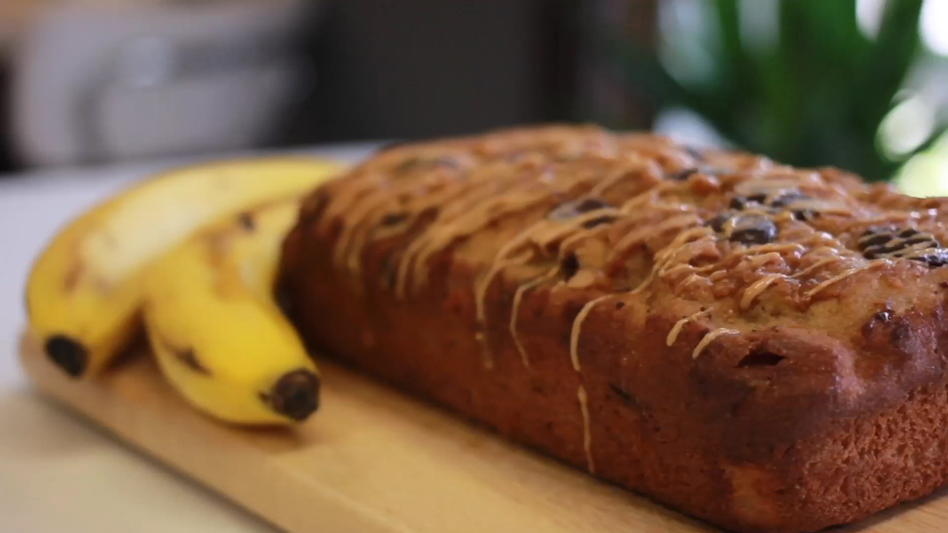 Healthy Chocolate Chip Banana Bread Recipe [Video]