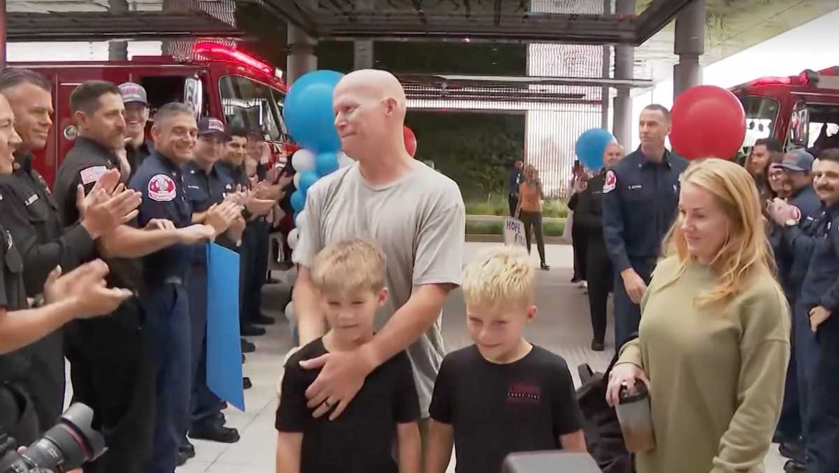 Video: California fire chief gets emotional after firefighters surprise him at final cancer treatment [Video]