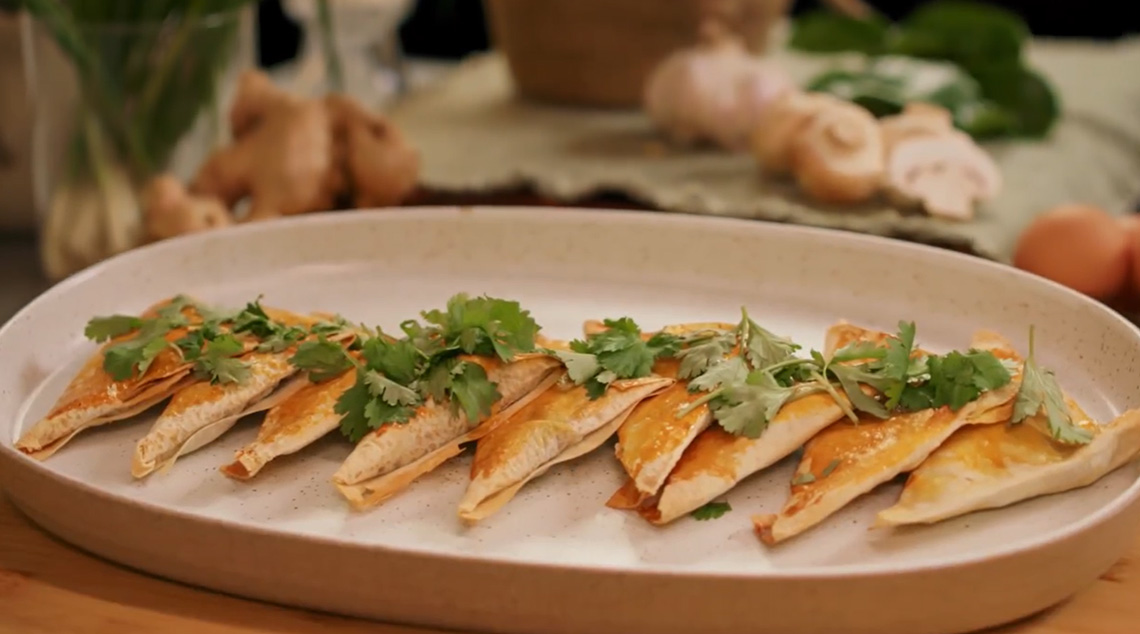 Zoe Bingley Pullins low-carb mushroom empanadas [Video]