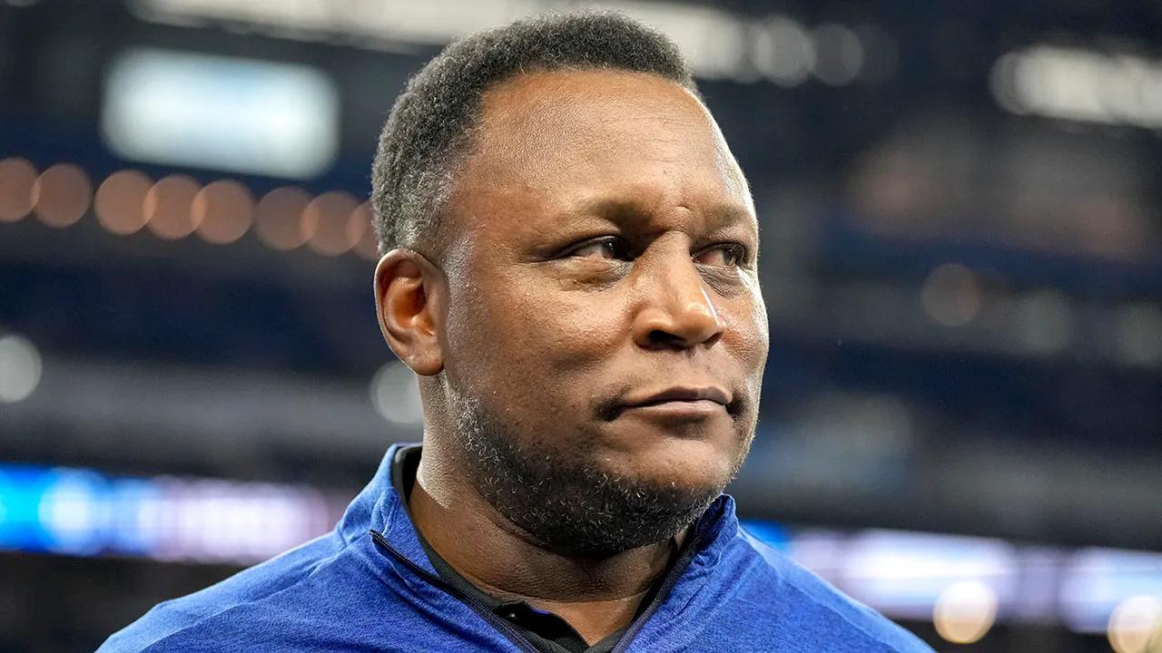 Lions great Barry Sanders says he experienced ‘health scare,’ stresses importance of ‘physical well-being’ [Video]