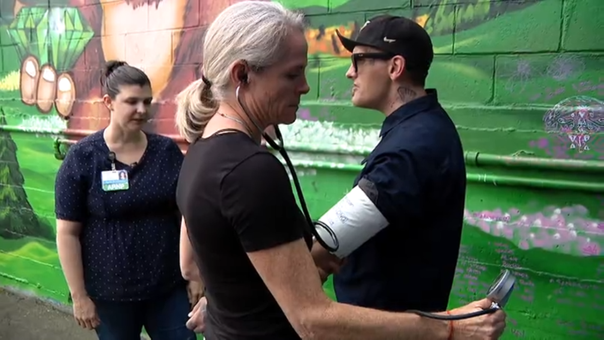 Harborview nurses take health care to Seattle streets, help reduce ER visits [Video]