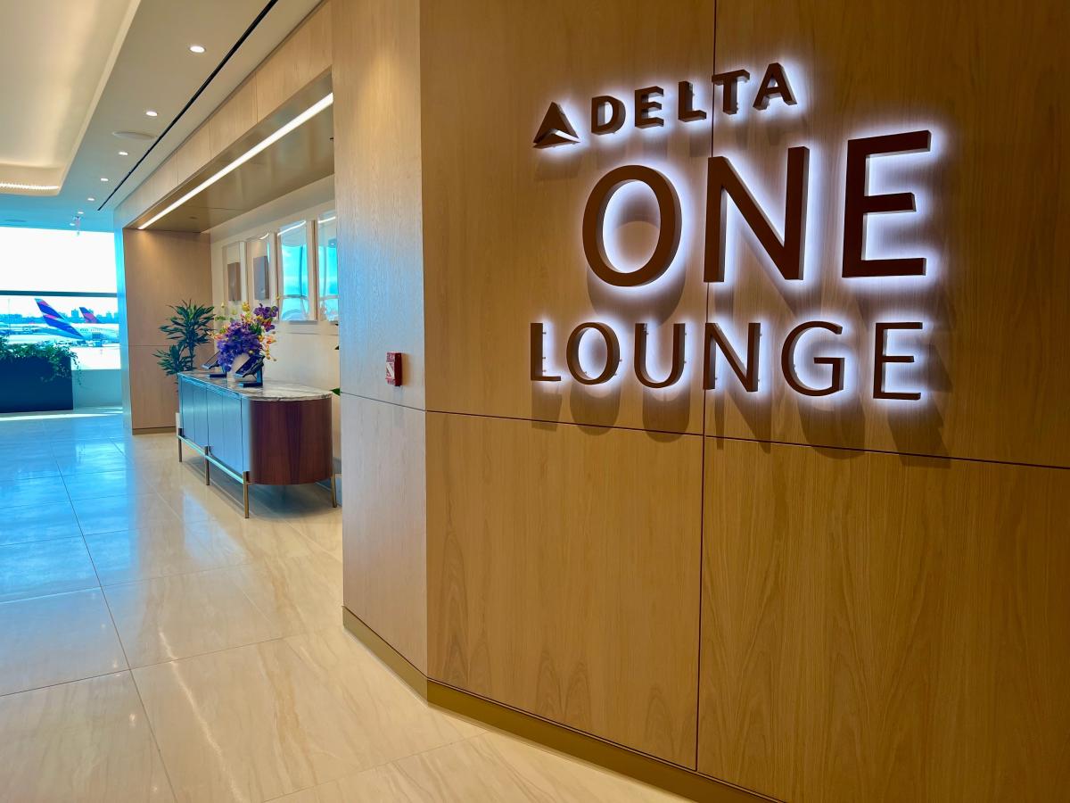 Insider Today: Delta’s bougie new lounge [Video]