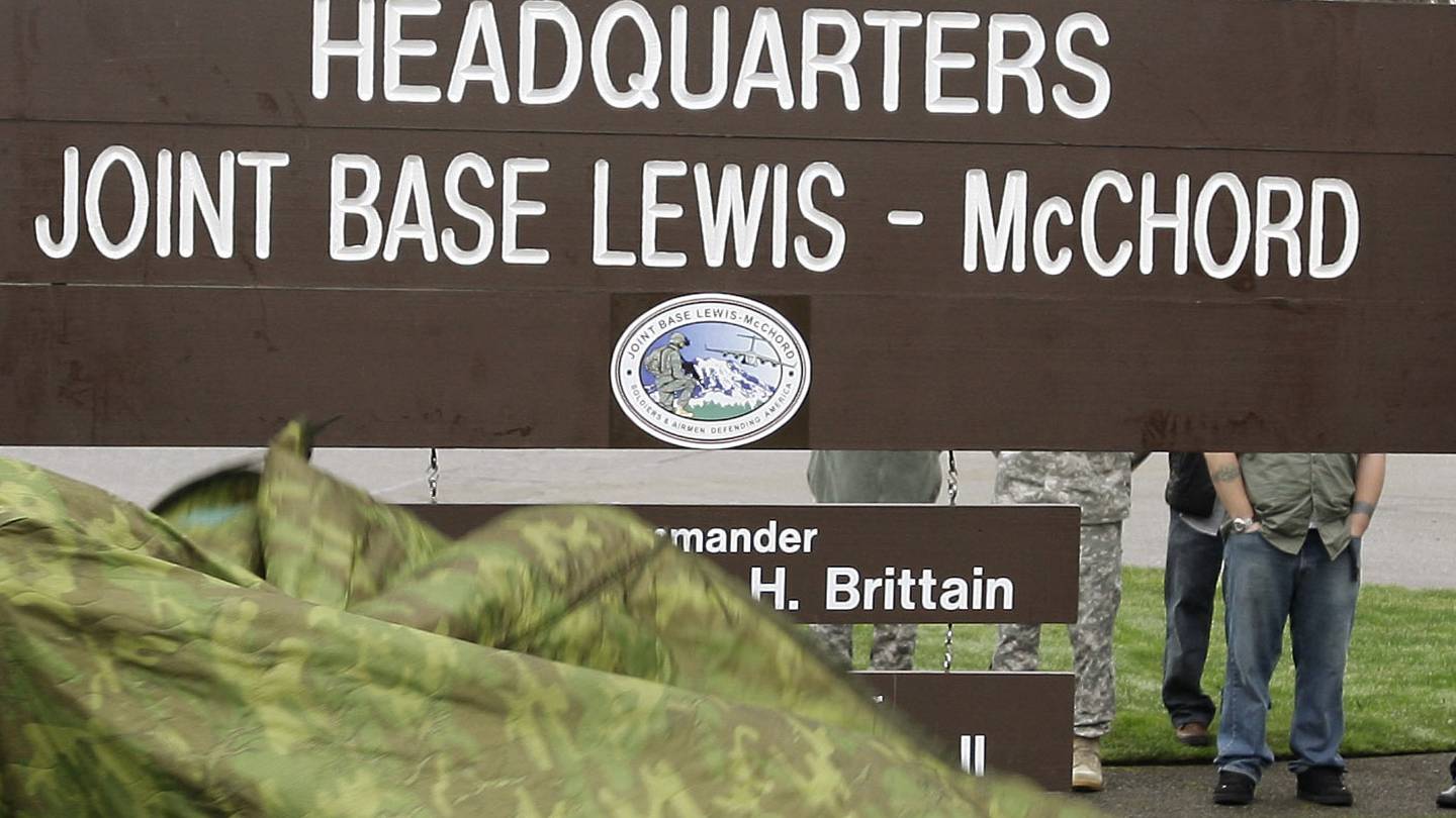 JBLM servicemen say the Army didn’t protect them from a doctor charged with abusive sexual contact  WSB-TV Channel 2 [Video]