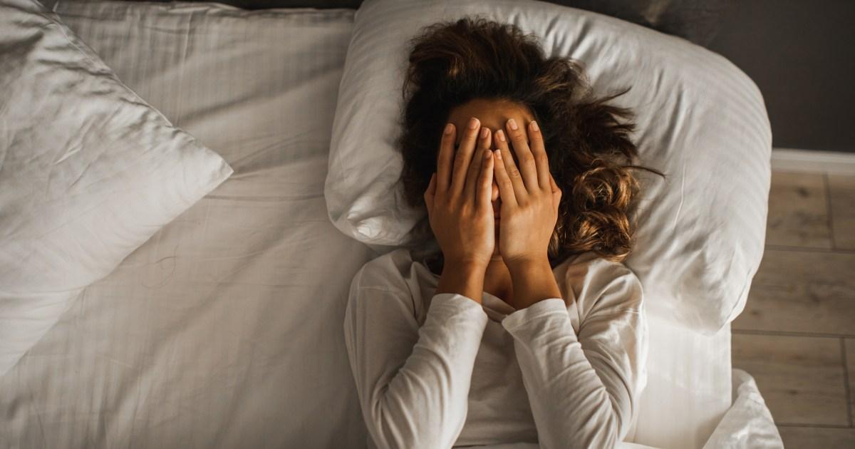 Sleep therapist reveals 5 key ways to get a better night’s rest [Video]