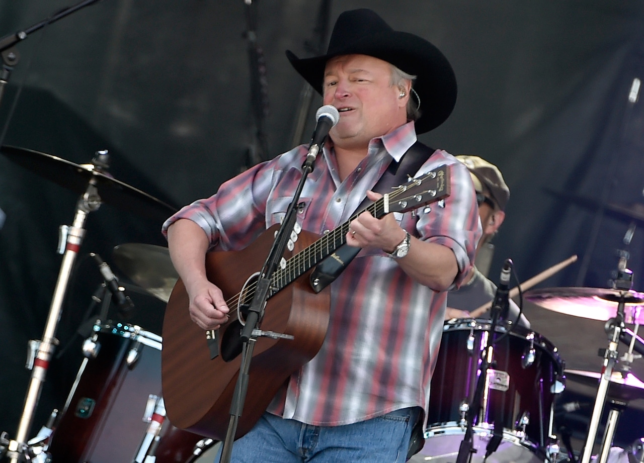 Country star had emergency heart surgery. Heres what we know [Video]