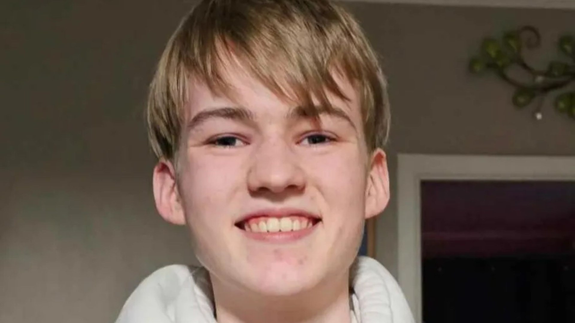 Mum’s disbelief as ‘healthy’ son, 16, dies within days of complaining of a sore throat [Video]
