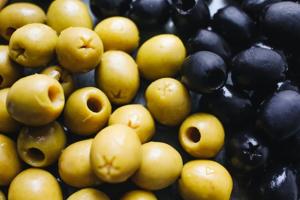 Study finds olives can help with obesity and diabetes [Video]