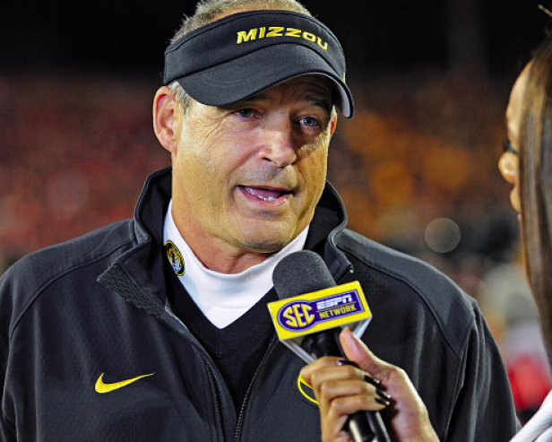 Missouri coach Gary Pinkel, battling lymphoma, might use retirement to better his golf game | Golf News and Tour Information [Video]