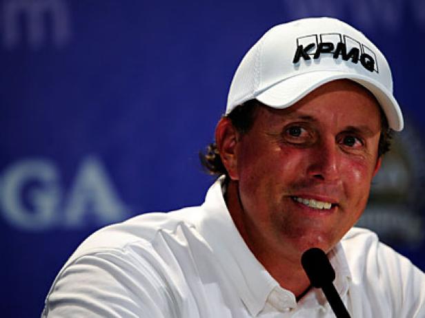 Mickelson upbeat about his chances | Golf News and Tour Information [Video]