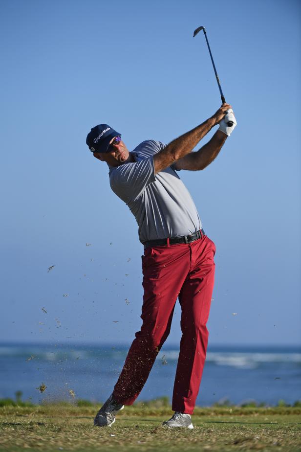 Stewart Cink, taking cues from wife’s cancer battle, in contention at Torrey Pines | Golf News and Tour Information [Video]