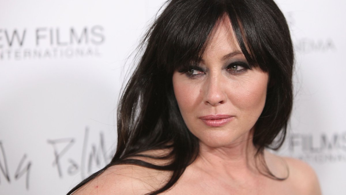 Shannen Doherty dead at 53 after battle with breast cancer  NBC Bay Area [Video]